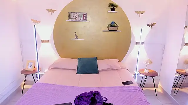 Snapshot of naomi_campell chatting on 14, 3, 2026 naomi campell online show from 14, 3, 2026