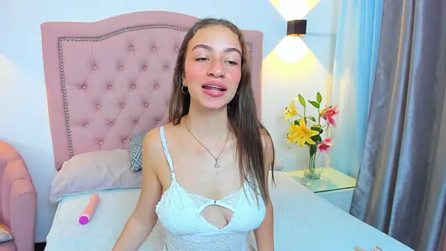 Chloekey online show from 4, 3, 2026