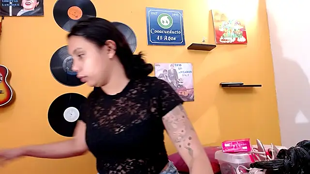 Snapshot of juliette18rose chatting on 25, 5, 2026 juliette18rose online show from 25, 5, 2026