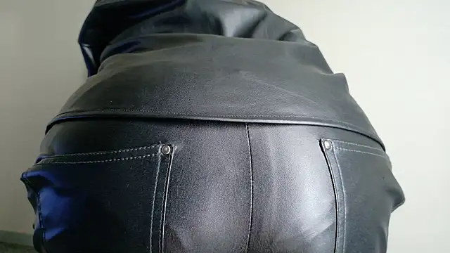 kyuleather online show from 5, 2, 2026