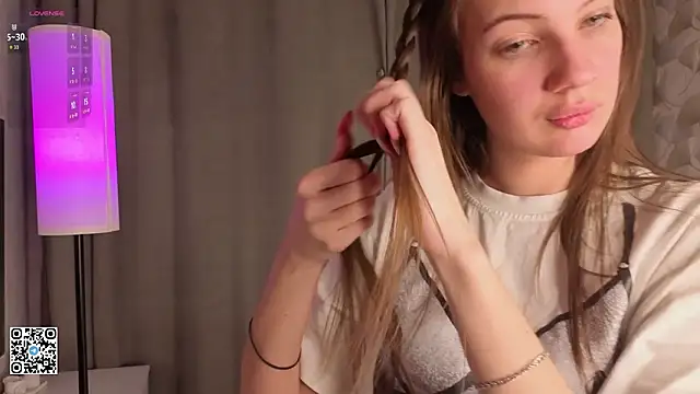 Snapshot of ShaeHeeter chatting on 2, 2, 2026 ShaeHeeter online show from 2, 2, 2026