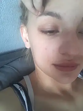 Snapshot of SashaPri chatting on 18, 5, 2026 SashaPri online show from 18, 5, 2026