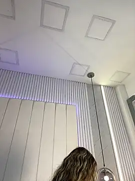 JuliaColemann online show from 21, 2, 2026