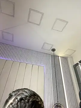 JuliaColemann online show from 12, 3, 2026