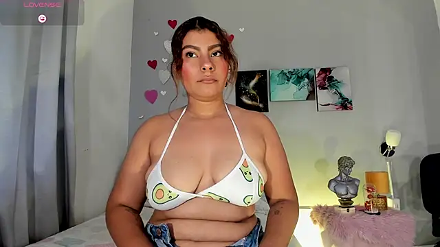 Snapshot of ConnyLoret chatting on 21, 2, 2026 ConnyLoret online show from 21, 2, 2026