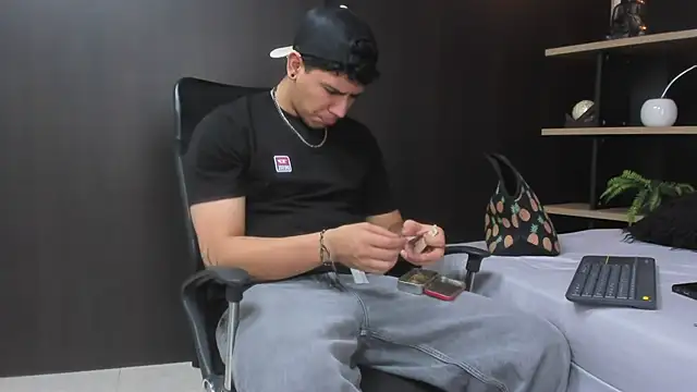 Snapshot of Tobias_Vega chatting on 24, 2, 2026 Tobias Vega online show from 24, 2, 2026