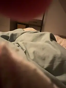 yourlittleboy123 online show from 18, 1, 2026