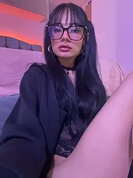  Lucycherry online show from 3, 2, 2026