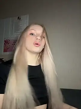 Snapshot of DayaFoxy chatting on 10, 4, 2026 DayaFoxy online show from 10, 4, 2026