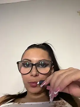 Snapshot of HiddendesireXO01 chatting on 20, 2, 2026 HiddendesireXO01 online show from 20, 2, 2026