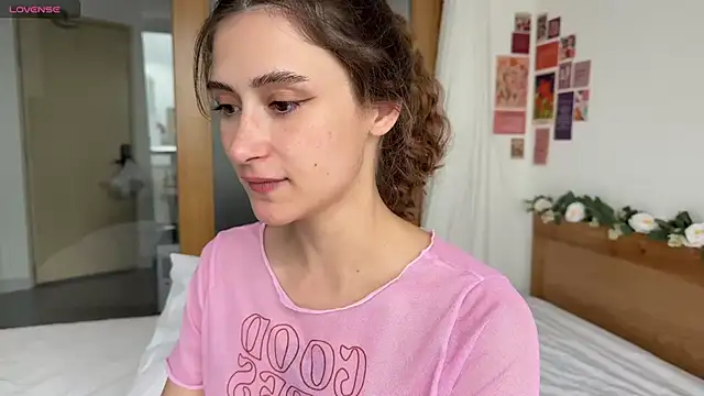 cutiemari online show from 13, 3, 2026