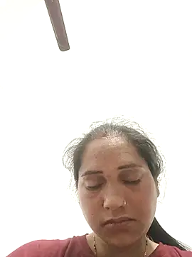 Cute-karisma1234 online show from 2, 3, 2026