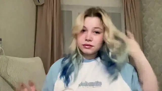 Lulu Di online show from 4, 3, 2026