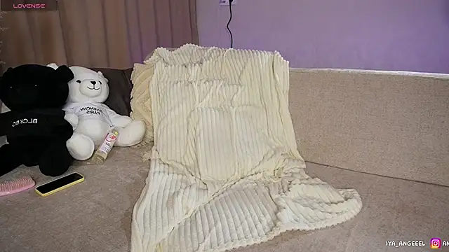 Anya angel online show from 7, 2, 2026