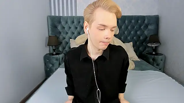 Snapshot of Je_Salvatore chatting on 4, 2, 2026 Je Salvatore online show from 4, 2, 2026