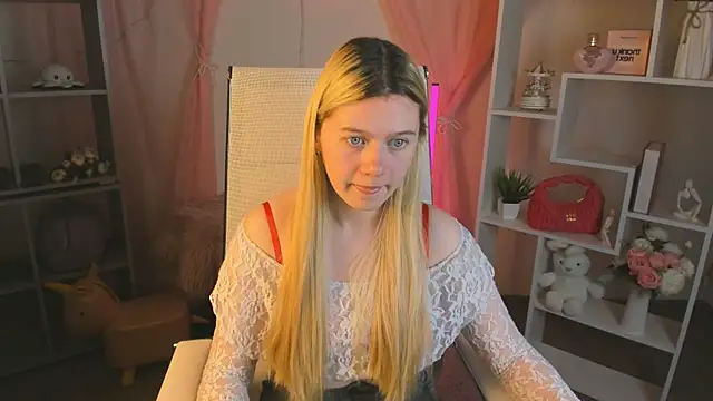 CelestineMauriac online show from 15, 4, 2026