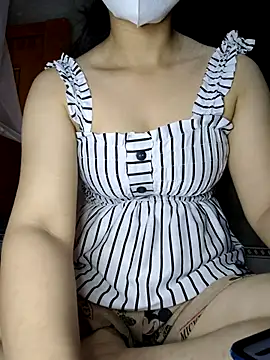 Snapshot of linhtay_ chatting on 3, 7, 2026 linhtay online show from 3, 7, 2026