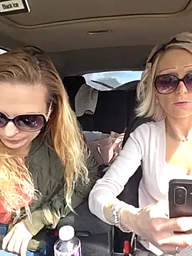 Snapshot of BeautifulFire23 chatting on 4, 4, 2026 BeautifulFire23 online show from 4, 4, 2026