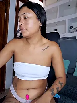 Layla em online show from 1, 3, 2026