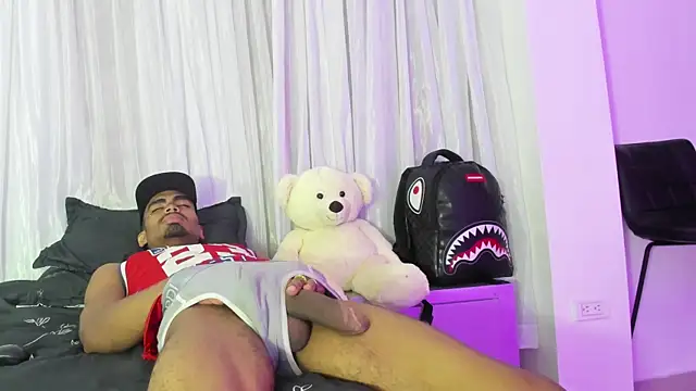 Snapshot of Rpoolrboy chatting on 9, 4, 2026 Rpoolrboy online show from 9, 4, 2026