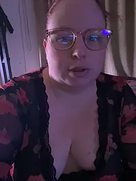 Sarahtjeuh  online show from 15, 4, 2026