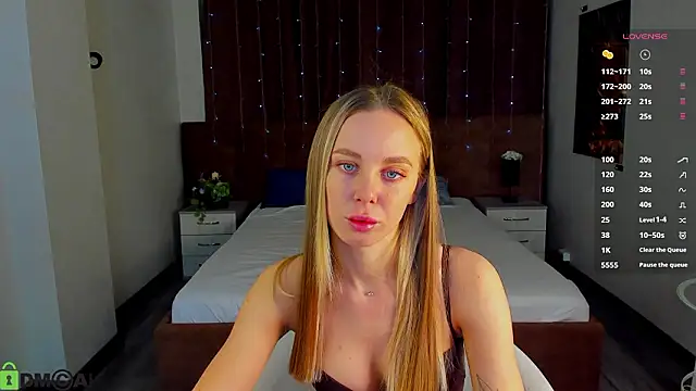 Tesssa Young online show from 30, 3, 2026