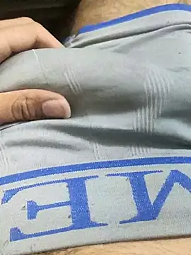 Nniiyakk online show from 14, 4, 2026