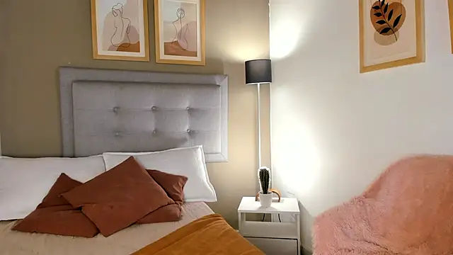 SalomeStorm  online show from 3, 3, 2026