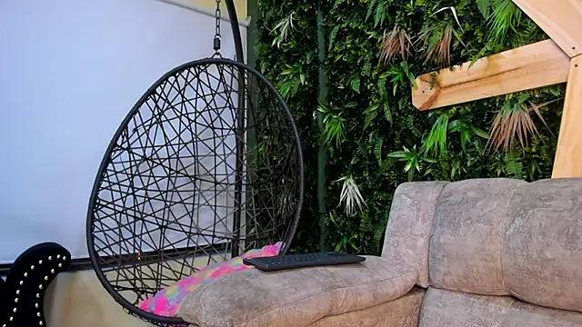 Katana Rose online show from 2, 3, 2026