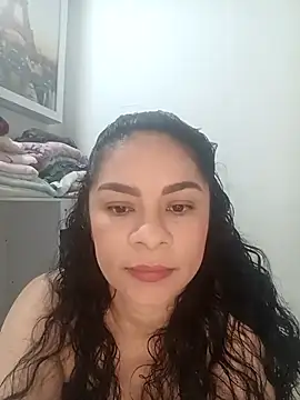 luna pinky online show from 13, 4, 2026