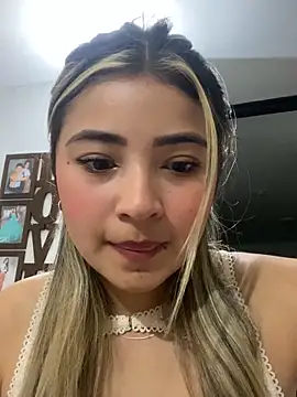 Snapshot of sweetlove- chatting on 7, 5, 2026 sweetlove- online show from 7, 5, 2026