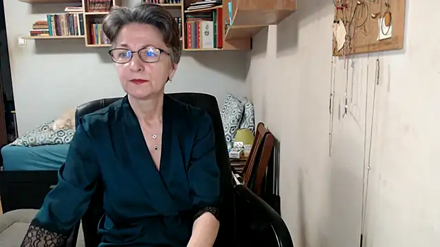 katemodel online show from 10, 9, 2025