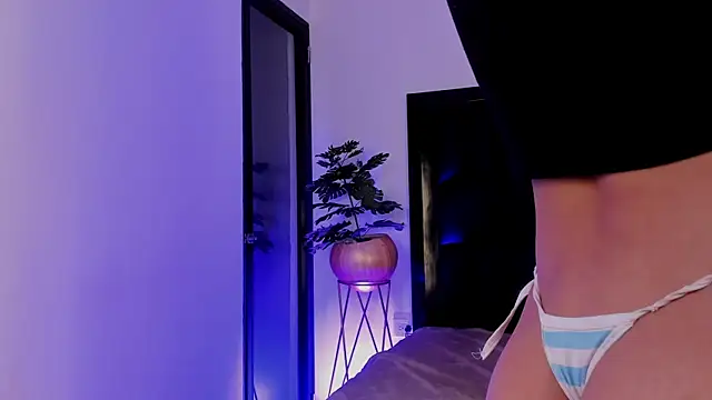 mia roosee1 online show from 21, 4, 2026