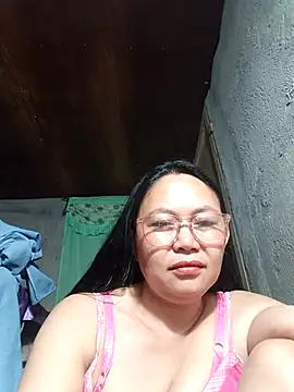 Snapshot of hotpinay_45 chatting on 2, 4, 2026 hotpinay 45 online show from 2, 4, 2026