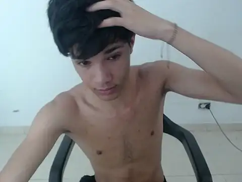 Snapshot of twink_straight_ chatting on 4, 2, 2026 twink straight online show from 4, 2, 2026