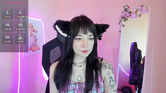 AliceeinWonderlanddd online show from 12, 6, 2026