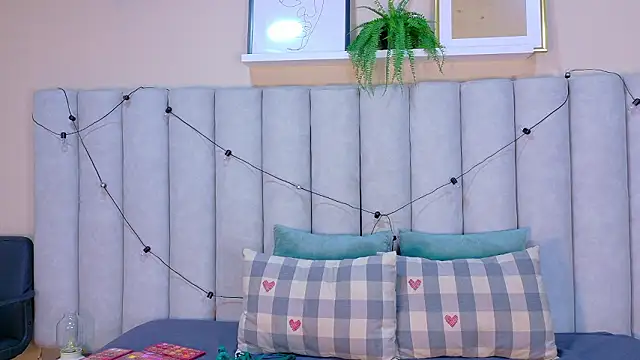 AnnieRouse   online show from 17, 3, 2026