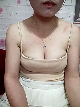 Suri Sexywet  online show from 25, 2, 2026