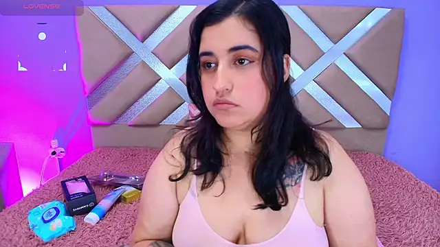 Snapshot of dani_vemom chatting on 4, 2, 2026 dani vemom online show from 4, 2, 2026