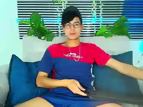 Snapshot of ThiiagoSaeenz chatting on 9, 2, 2026 ThiiagoSaeenz online show from 9, 2, 2026