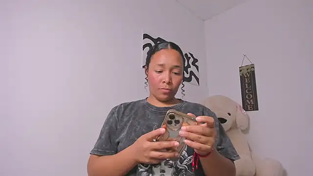 Nia13 online show from 11, 3, 2026