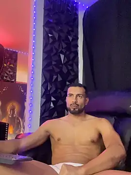 Snapshot of bastian_bigcock chatting on 7, 4, 2026 bastian bigcock online show from 7, 4, 2026