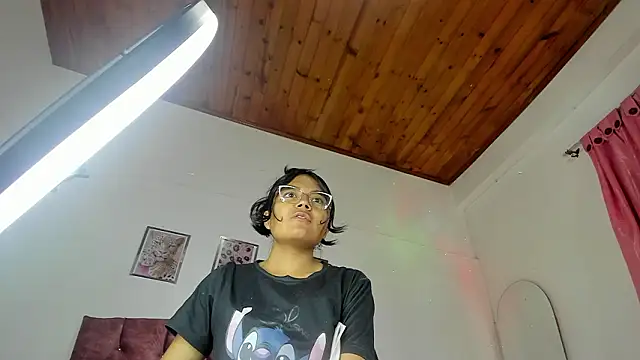 Snapshot of luna_velveth chatting on 21, 2, 2026 luna velveth online show from 21, 2, 2026