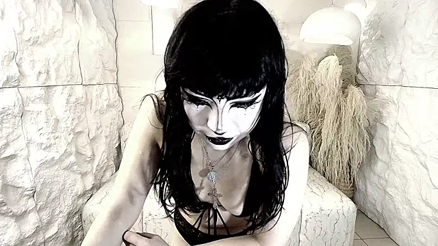 vampkitty r online show from 5, 2, 2026