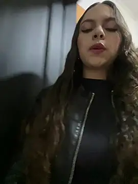 Annie bonnie  online show from 8, 4, 2026