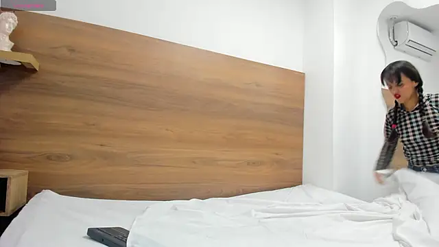 luz-miiaa online show from 28, 2, 2026