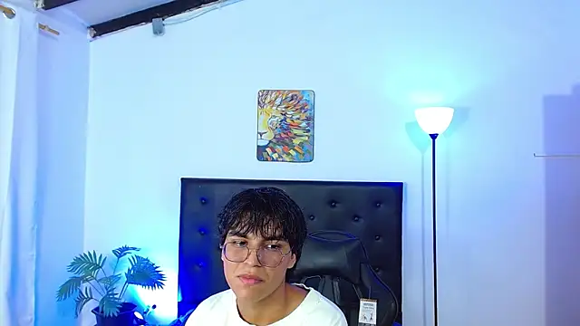 Snapshot of Maecum18 chatting on 3, 2, 2026 Maecum18 online show from 3, 2, 2026