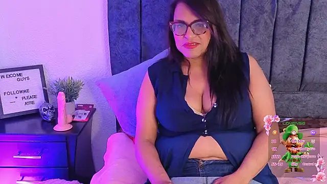 Angela mature49 online show from 17, 3, 2026