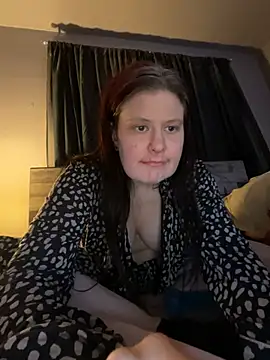 JulietteLatte online show from 1, 2, 2026