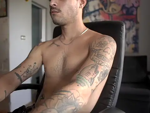 Snapshot of favdealer chatting on 20, 2, 2026 favdealer online show from 20, 2, 2026